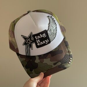 Trucker hat